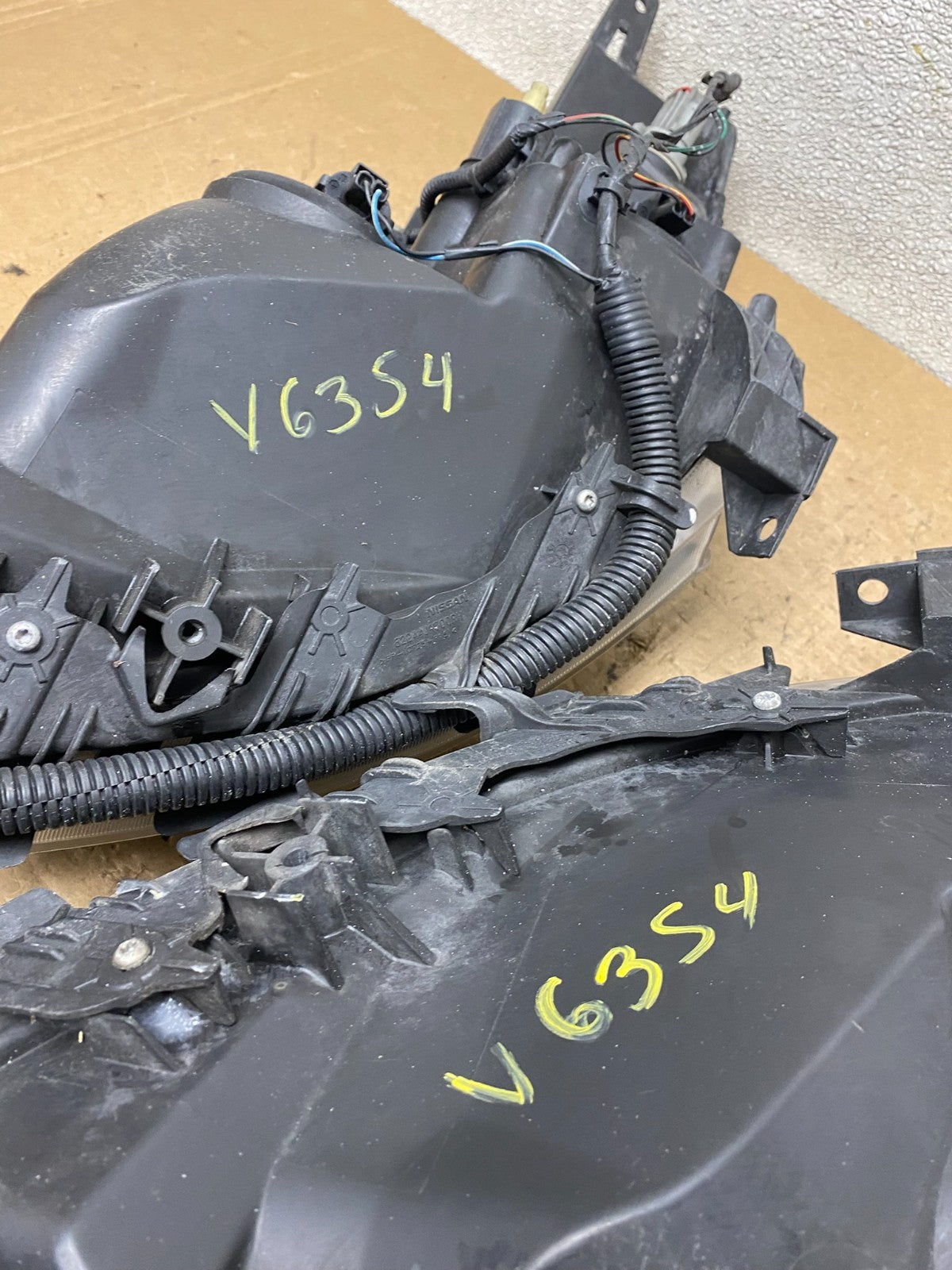 Sedan 2007 2008 2009 Nissan Altima Left+Right Set Headlights V6354 DW17