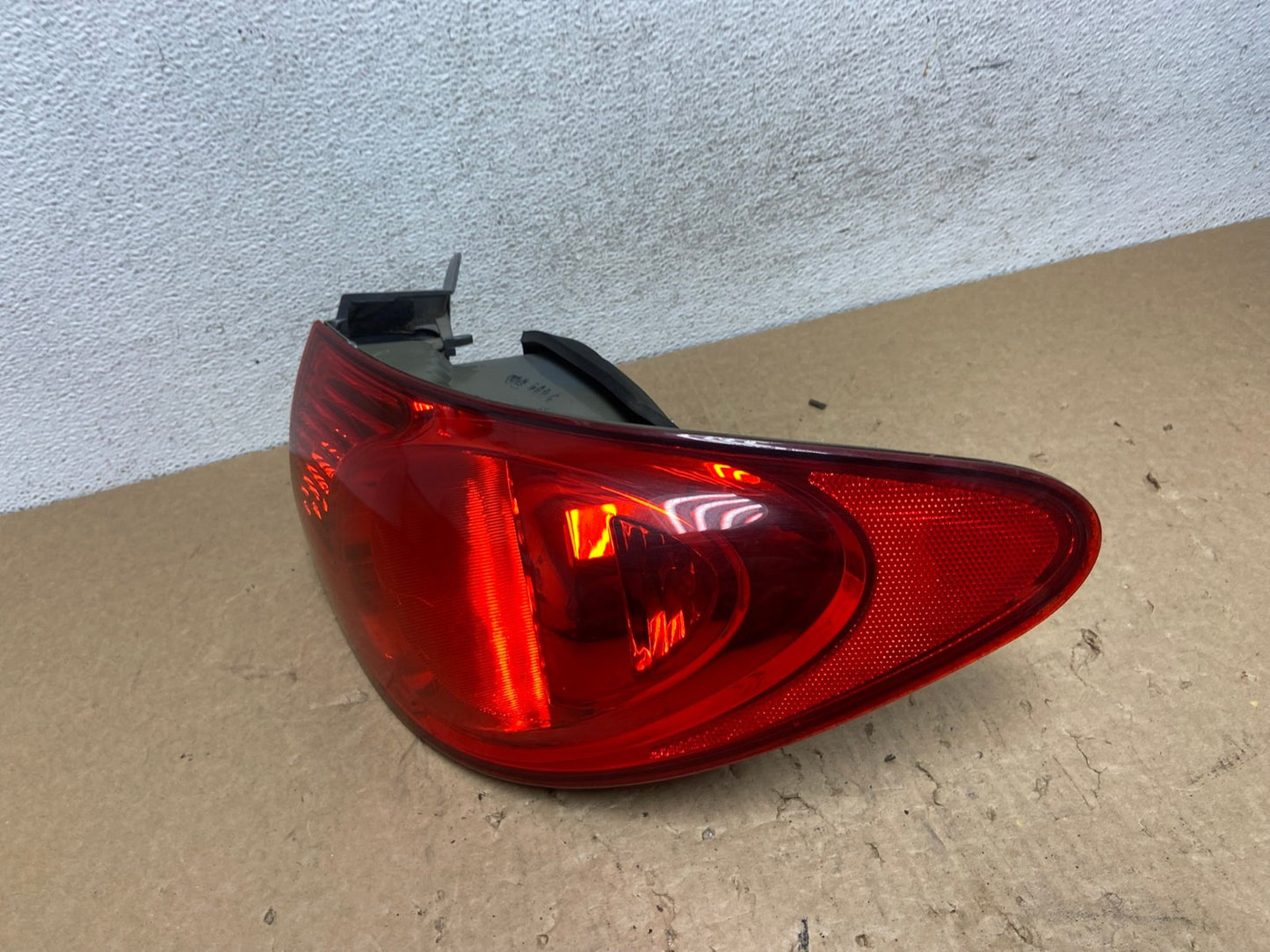2007 to 2010 Hyundai Elantra Sedan Right Passenger Side Tail Light AF8017 LK1