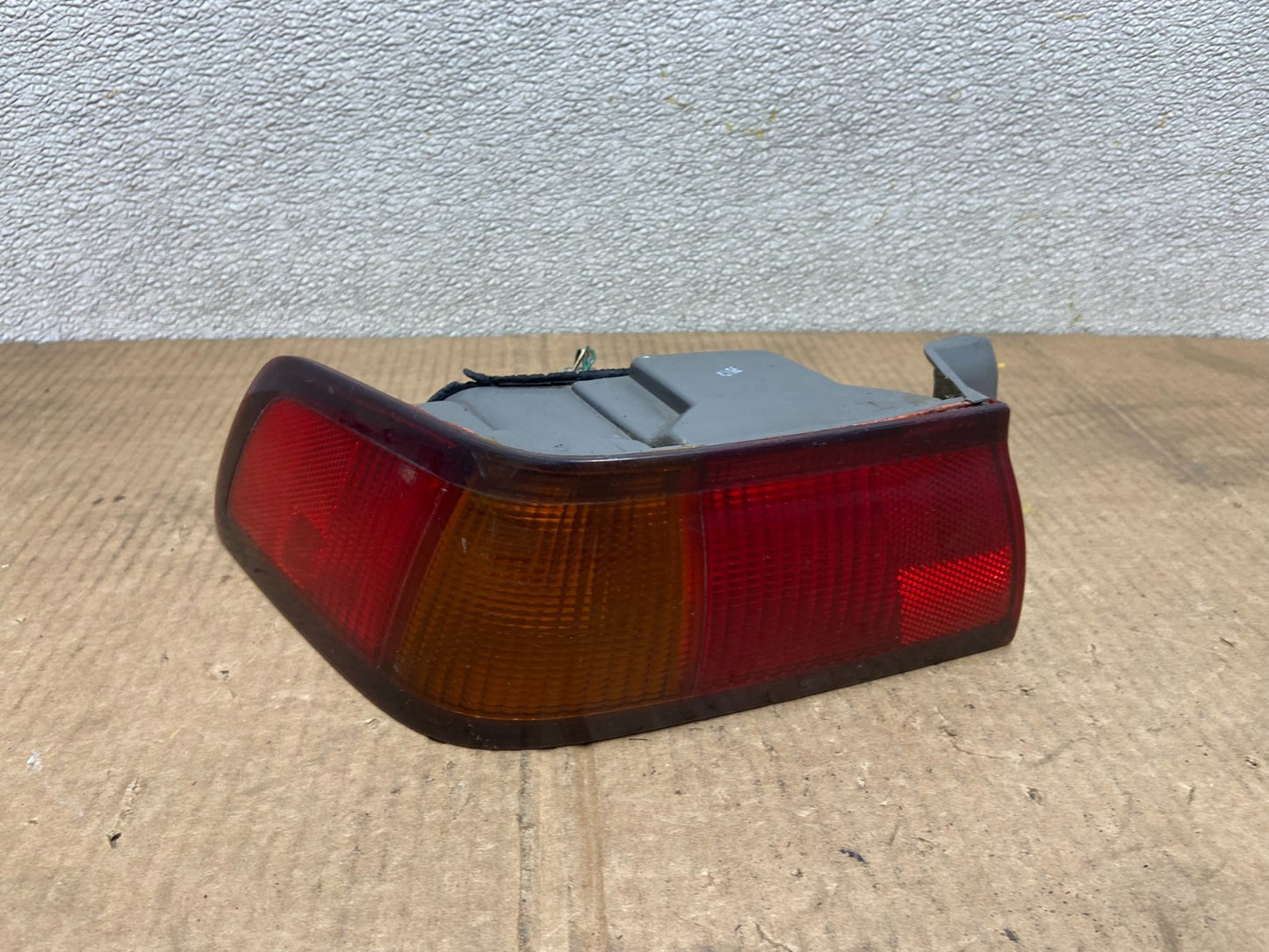 1997 1998 1999 Toyota Camry Tail Light Left Driver Rh Side Oem AA6467 LK0