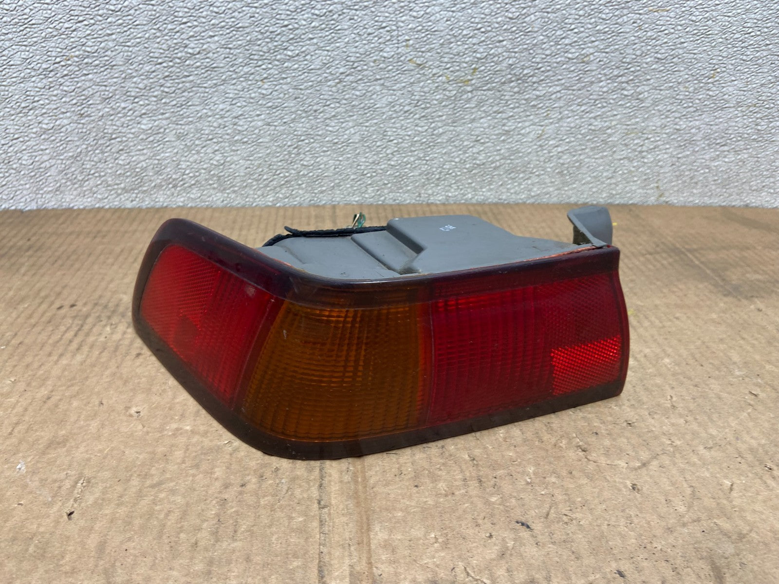 1997 1998 1999 Toyota Camry Tail Light Left Driver Rh Side Oem AA6467 LK0