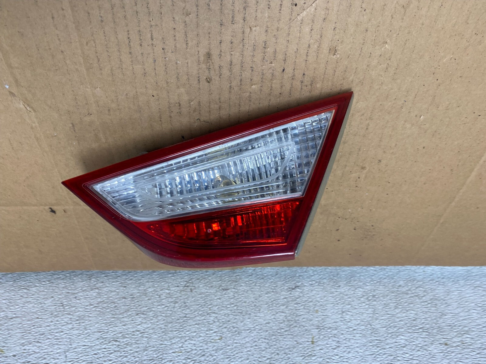 2011 to 2014 Hyundai Sonata Right Passenger Rh Inner Tail Light Oem M0649 DG0