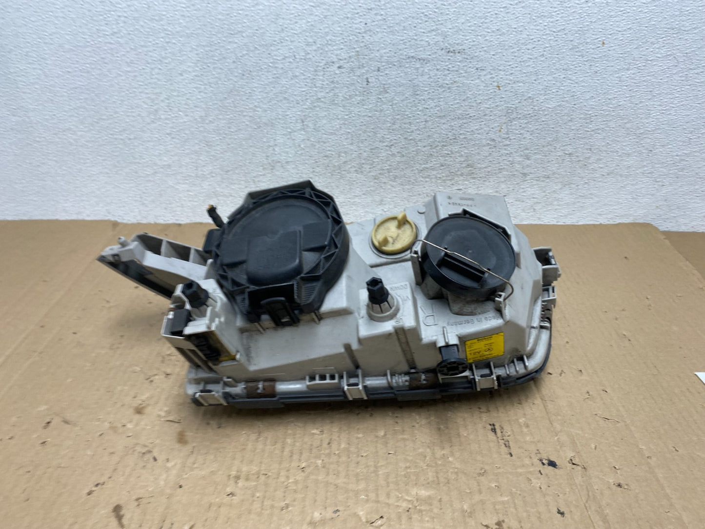 1997 - 2000 Mercedes C C230 W202 Front Right Passenger Headlight AE9039 DG4