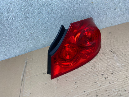 2005 to 2006 Infiniti G35 Right Passenger RH Side Tail Light Oem AA9447 LK2