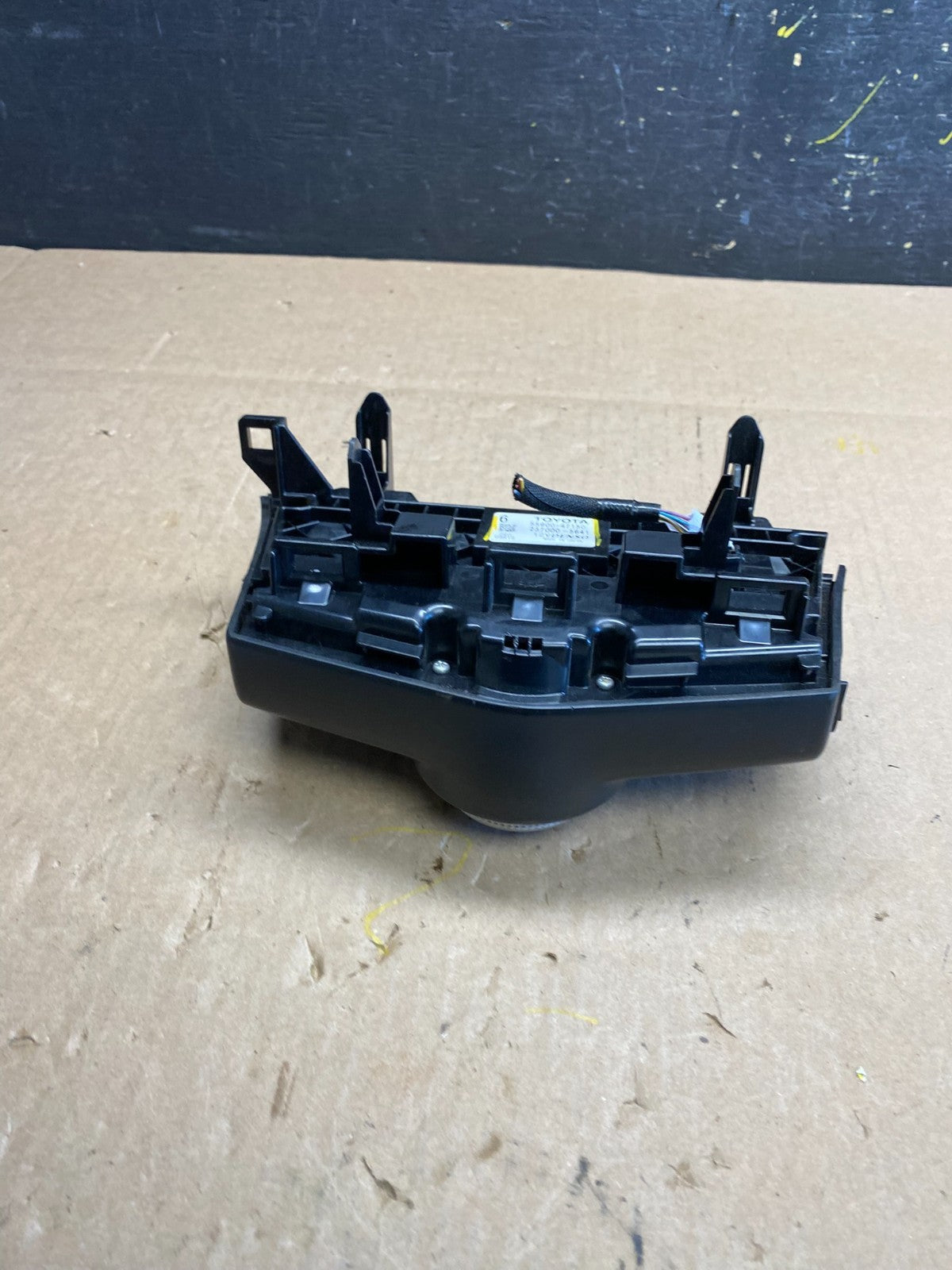 2014 Toyota Prius V Climate Heater A/C AC Control Panel  Oem T4475 DG5