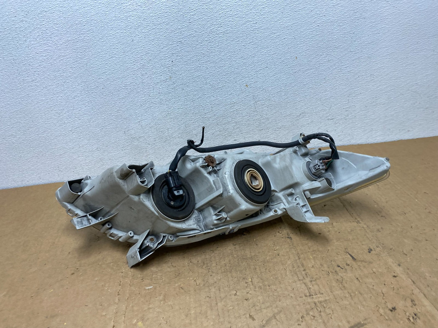 2007 - 2009 Toyota Camry Hybrid Blue Halogen Left Driver LH Headlight AD0544 DW5