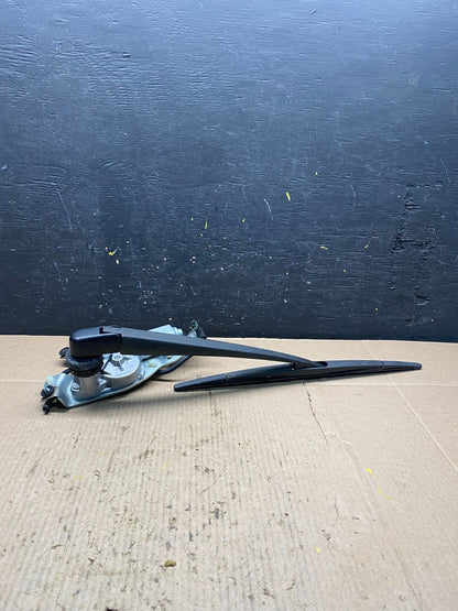 2010 to 2011 Honda Insight Rear Windshield Washer Wiper Motor R6167 DG3