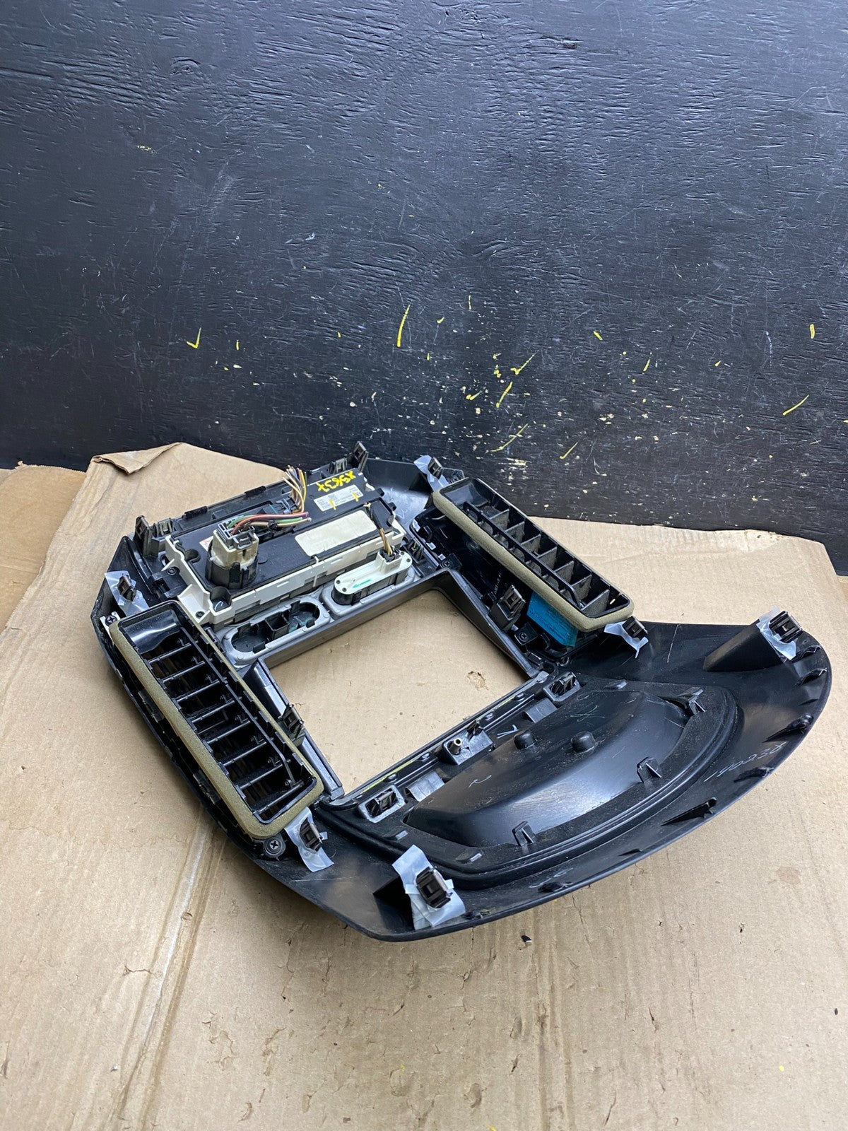 2007 - 2010 Ford Edge Heater Climate Control Radio Control Dash Bezel X5837 DG7