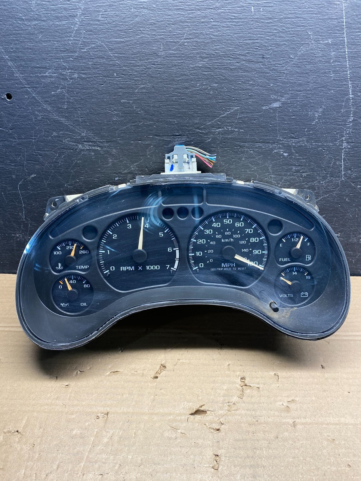 1999 2004 Chevrolet S10 Blazer Cluster Gauge Speedometer AD9531 DG0