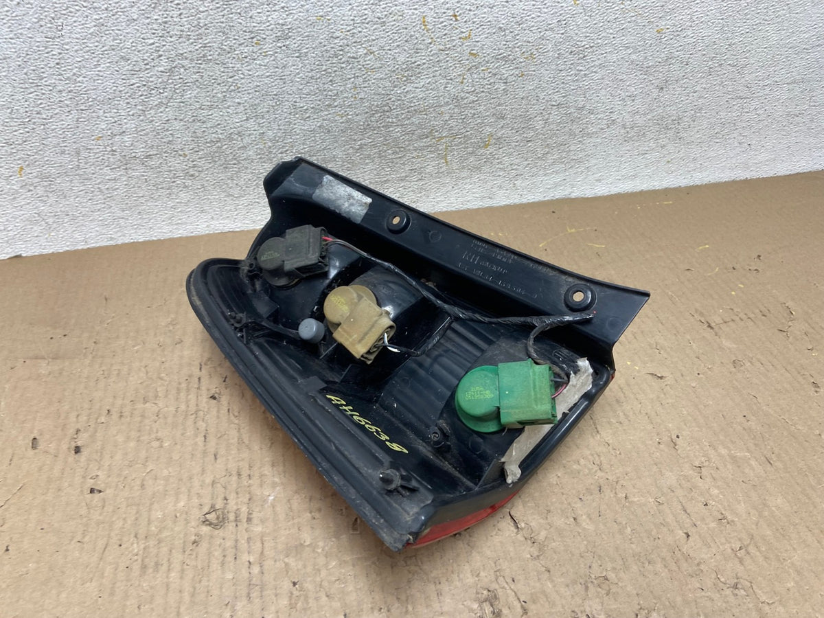 2001 to 2007 Ford Escape Right Passenger RH Side Tail Light AH6638 LK3