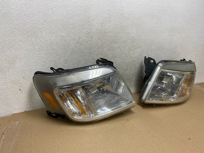 2008 to 2011 Mercury Mariner Left+Right Side Halogen Headlights AH4346 DW1