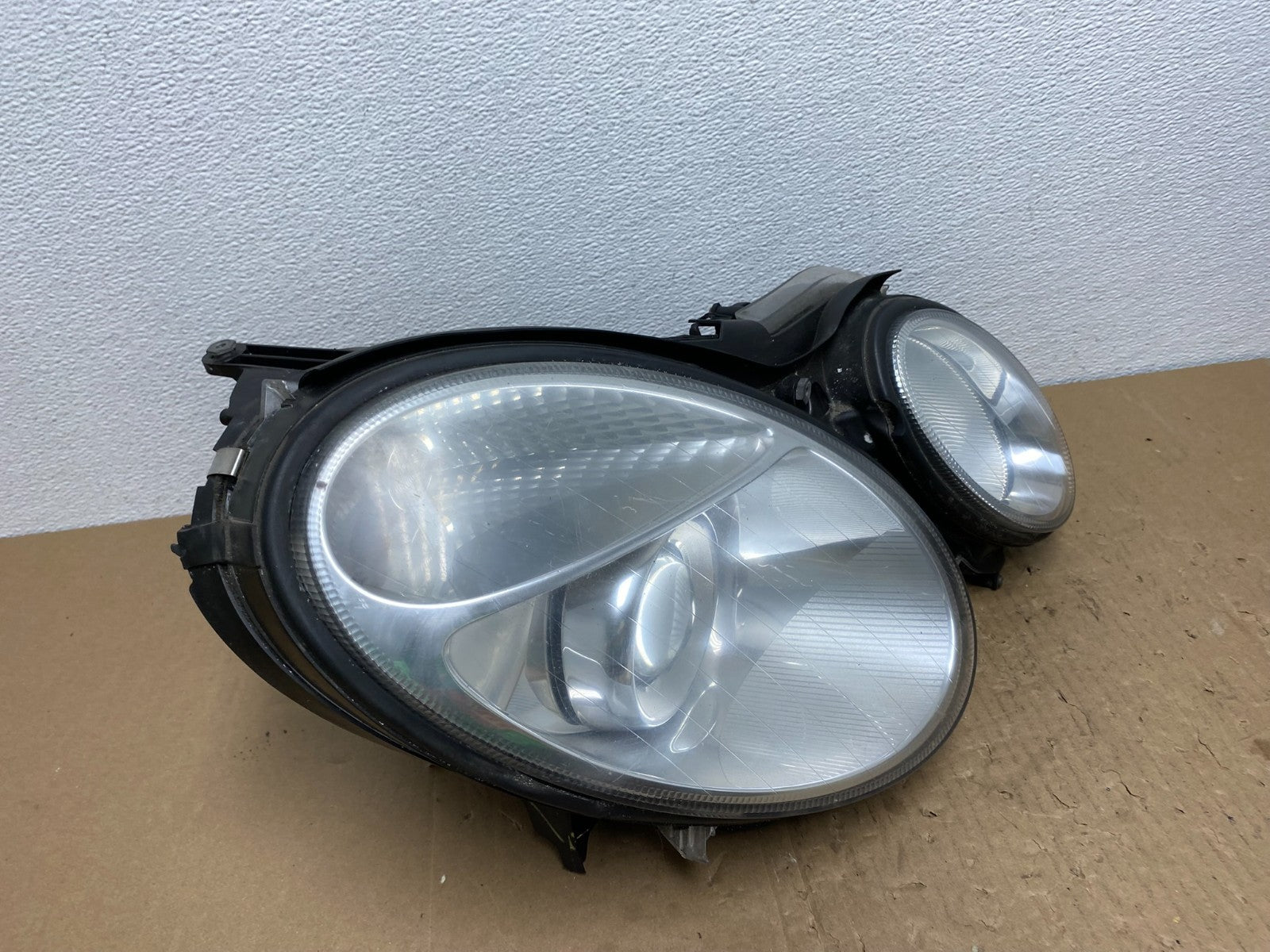 2003-2006 Mercedes E E320 E350 Class Right Passenger Halogen Headlight AB6955 DW2