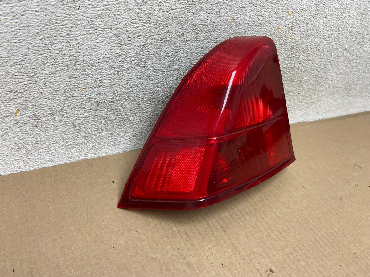 2001 2002 2003 Honda Civic Sedan Left Driver Lh Tail Light AH5714 LK1