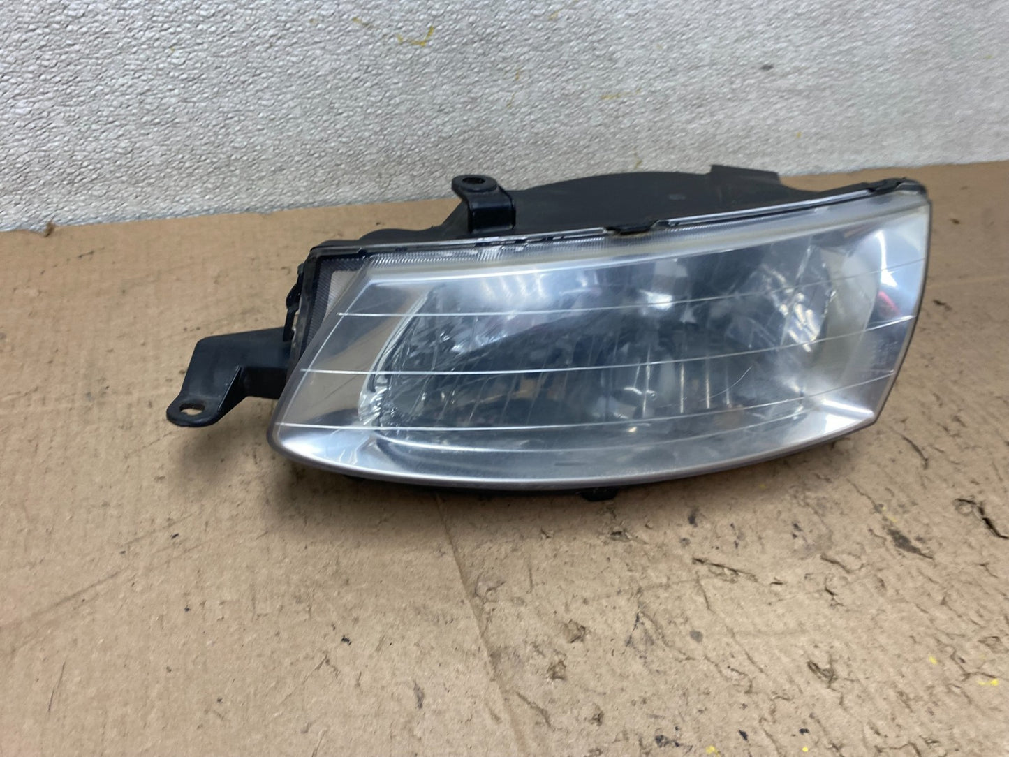 1999-2001 Toyota Solara Left Driver LH Halogen Headlight W2832 DW2