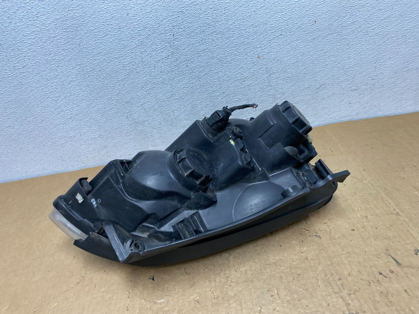 2007 - 2009 Kia Rondo Left Driver LH Side Halogen Headlight AD0644 DW5