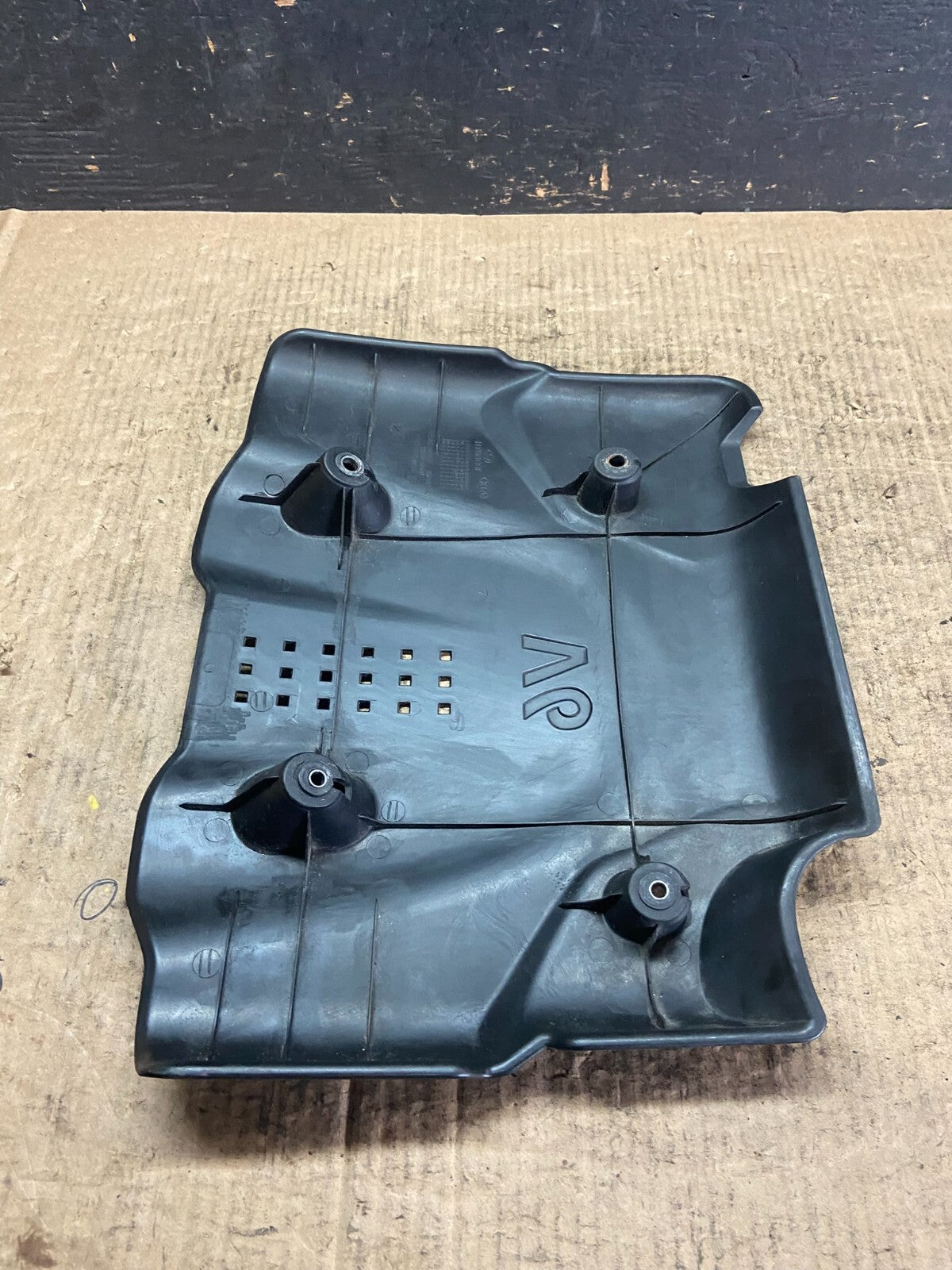 2008 - 2009 Hyundai Tucson Kia Sportage Engine Motor Cover O3336 DG6