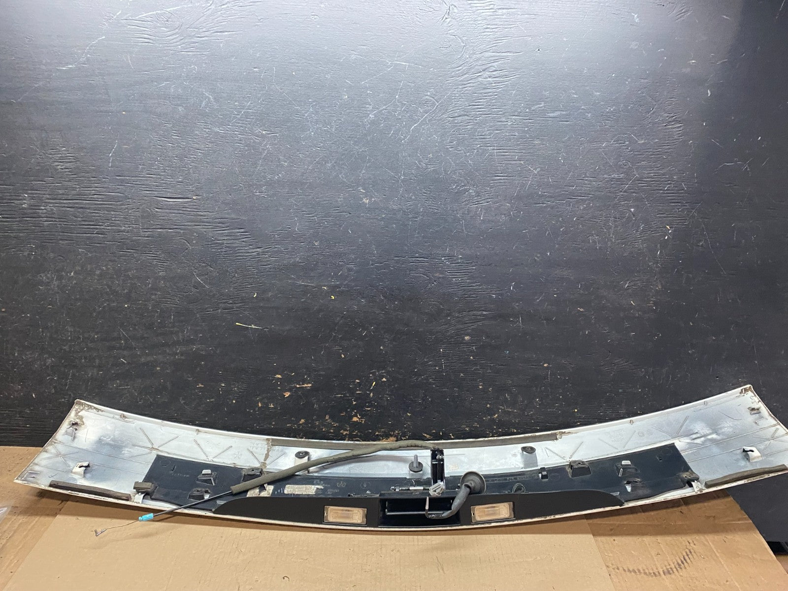 2011-2018 Dodge Grand Caravan Rear Tail Gate Trim Molding Panel OEM u7457 DG8