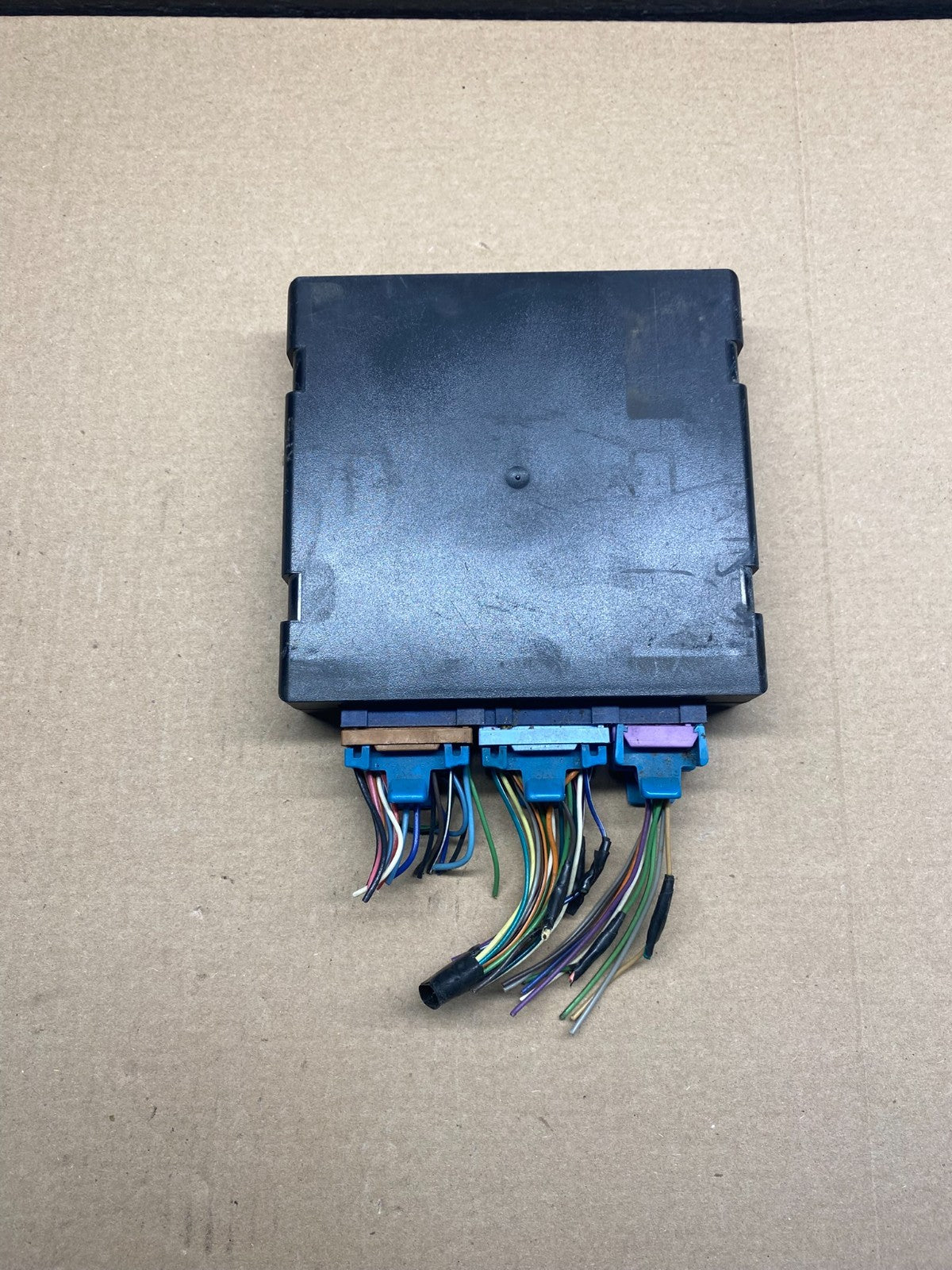 2001 Chevrolet Avalanche Silverado Body Control BCM Module AH3401 DG1