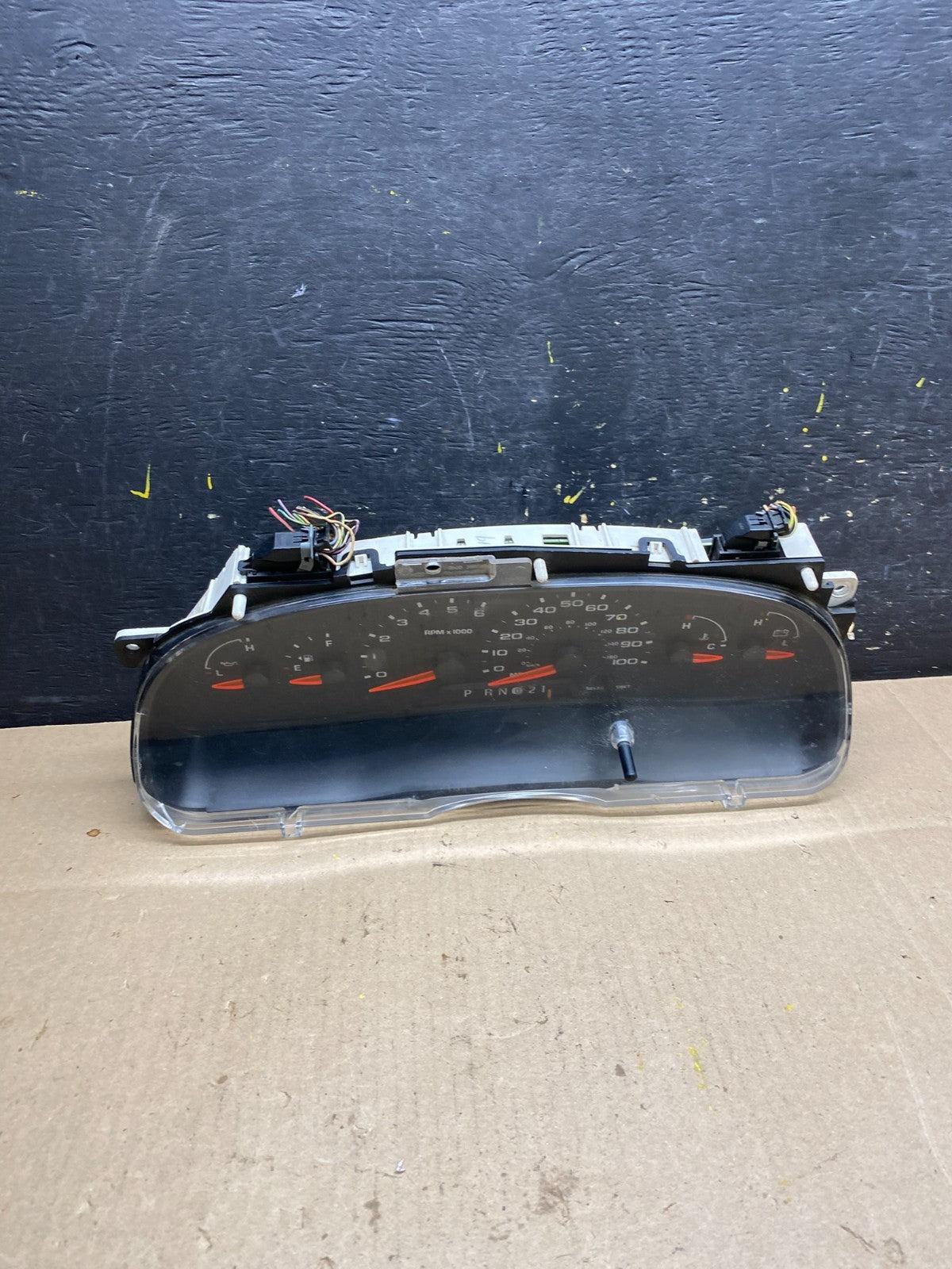 2004 to 2008 Ford E150 E250 E350 Gauge Speedometer Cluster t9311 DG0