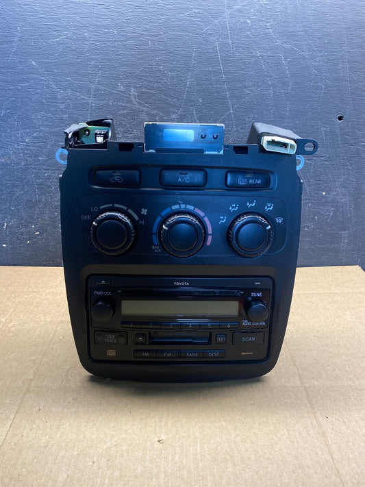 2003 - 2005 Toyota Rav4 Am Fm Cd Player Radio Receiver AH1857 DG0