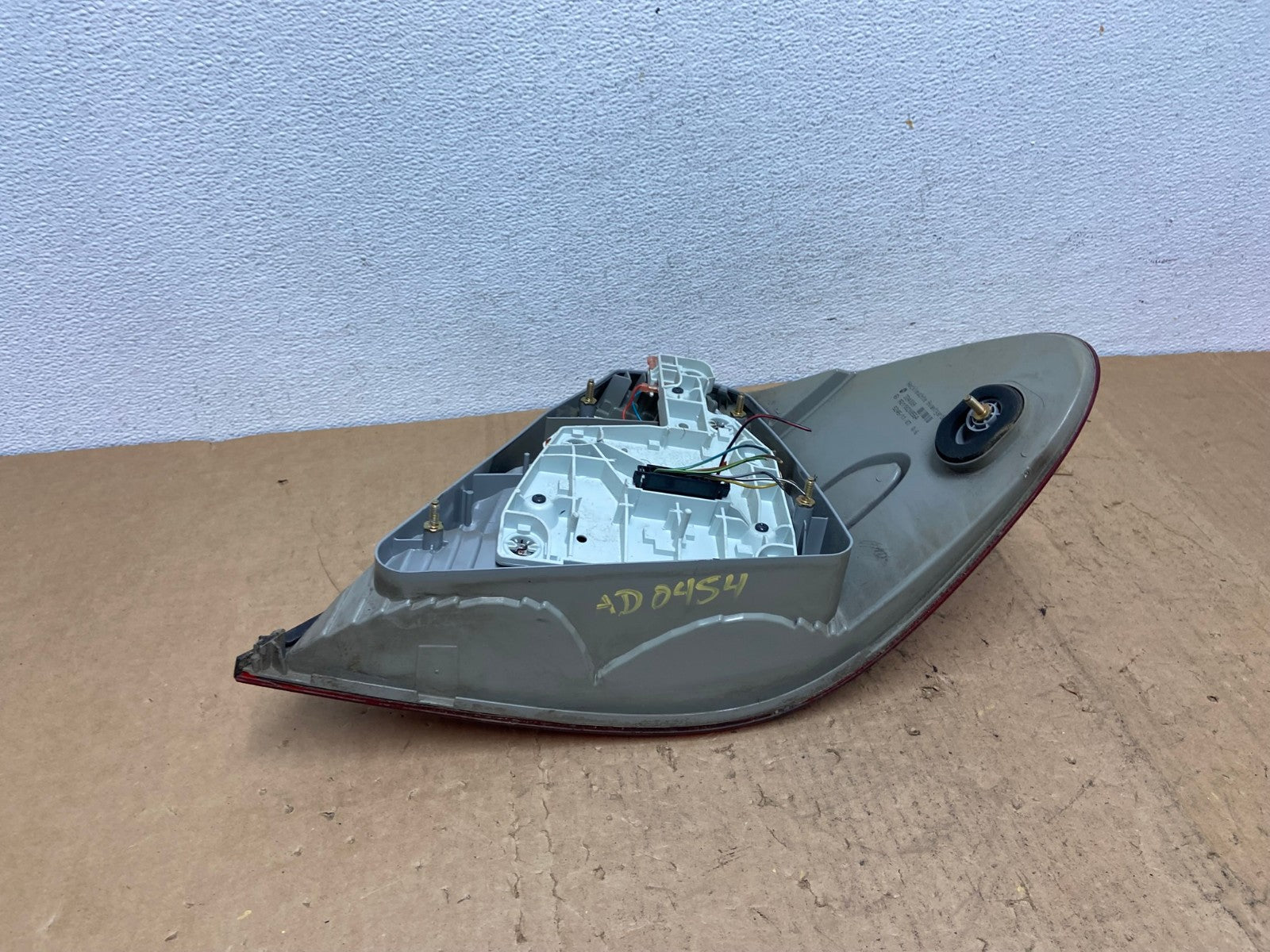 2003-2006 Mercedes E Class Sedan Left Driver LH Side Tail Light AD0454 LK4