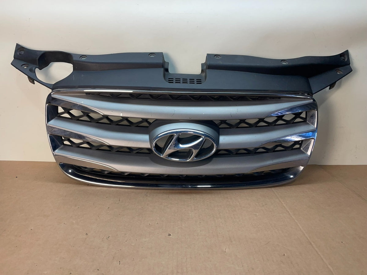 2010 to 2012 Hyundai Santa Fe Front Upper Grill Grille AJ1260 DG0