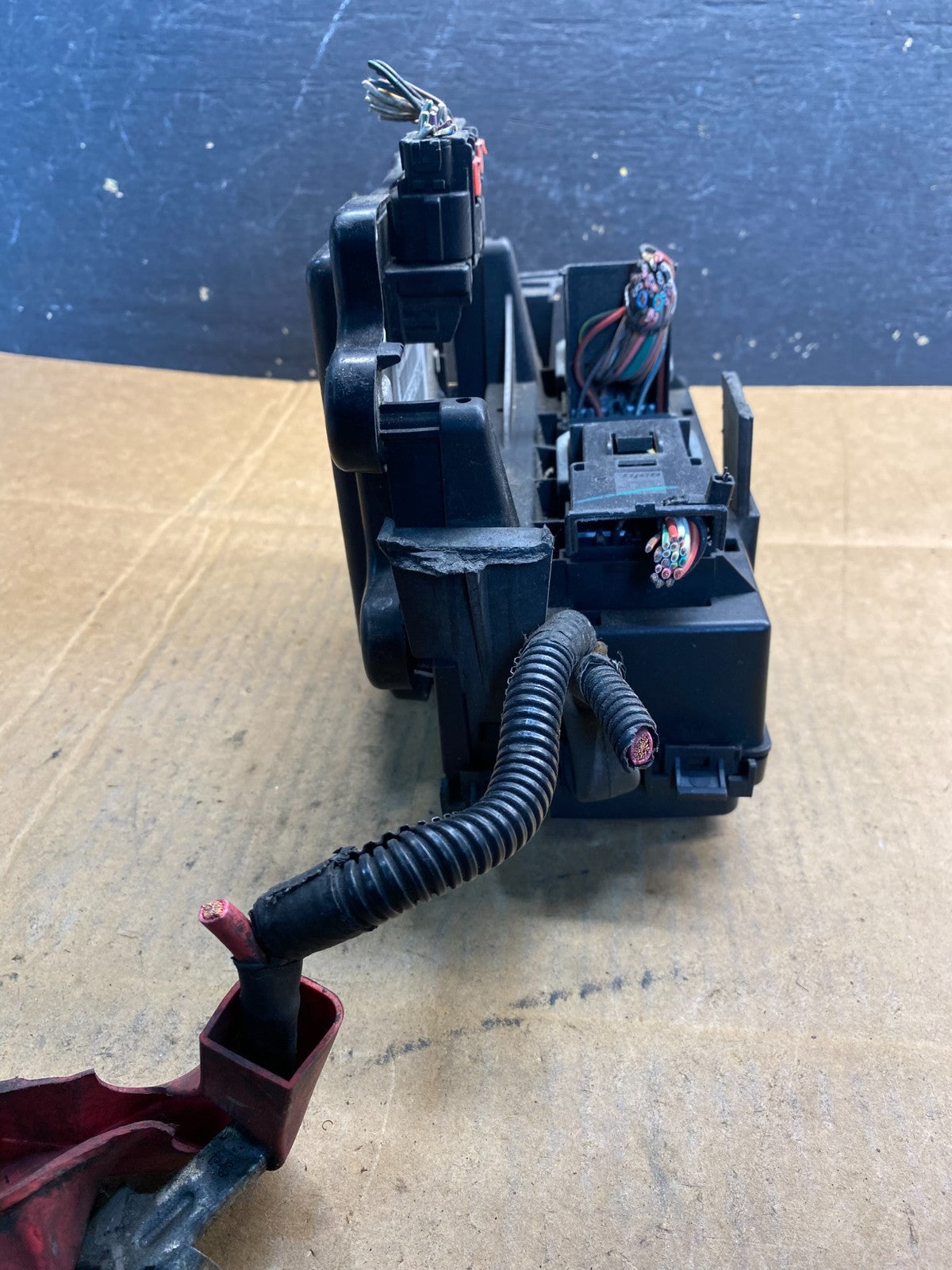 2005 Jeep Grand Cherokee Integrated Power Fuse Box Relay 04692071AB AB3739 DG2