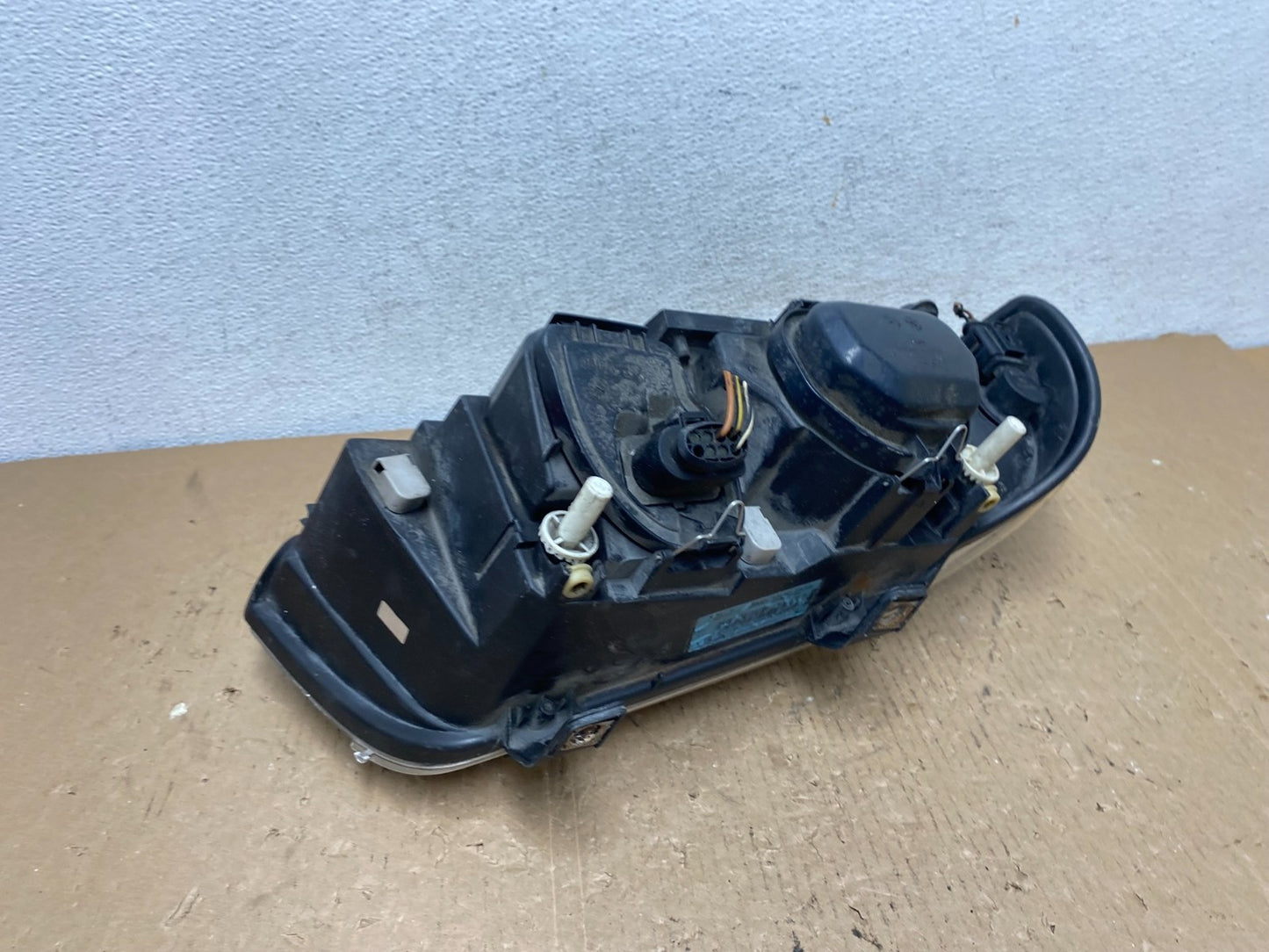 1999 to 2002 Audi A4 Left Driver LH Side Headlight AD8765 DW5