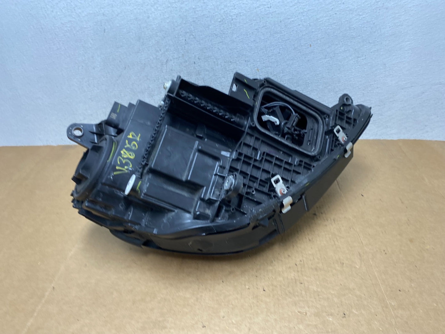 2020 to 2023 Mercedes GLE350 GLE450 Left Driver Adaptive LED Headlight AE3057 DG10
