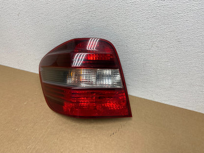 2009 to 2011 Mercedes ML350 ML-Class Left Driver Side  Tail Light OEM AC1071 DW1