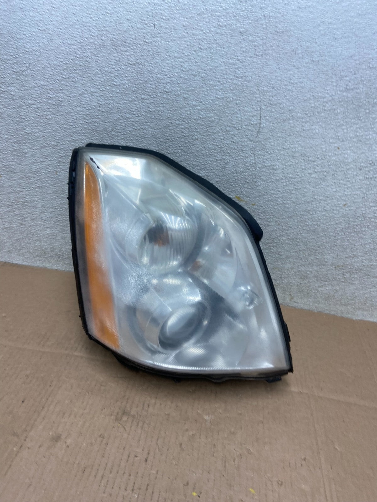 2006 to 2011 Cadillac DTS Right Passenger RH Side Xenon Hid Headlight OEM Y25610