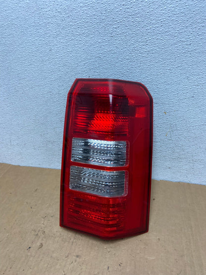 2008-2016 Jeep Patriot Right Passenger Rh Side Tail Light AD3124 LK0