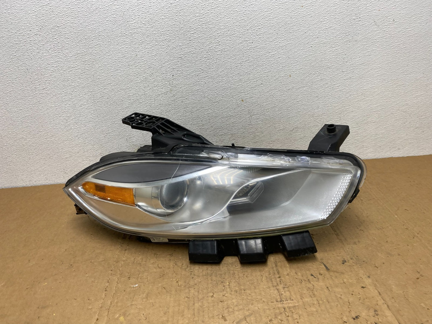 2013 to 2016 Dodge Dart Right Passenger Halogen Headlight AD0530 DW0