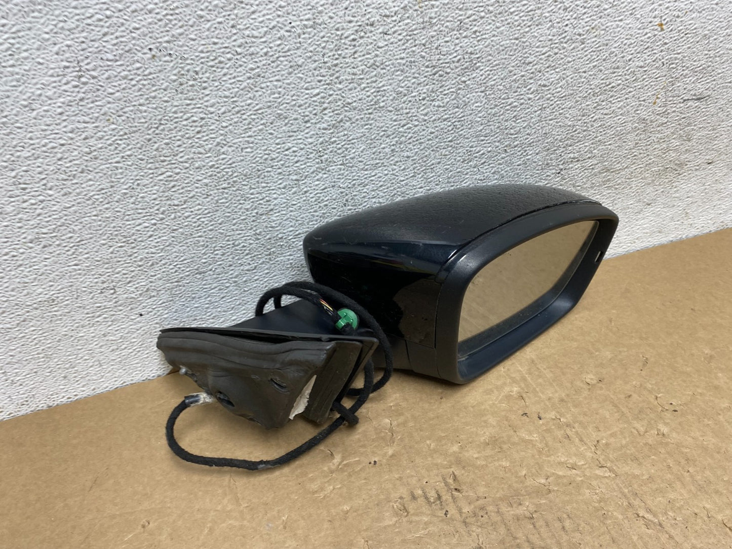 2012-2015 Volkswagen Passat Right Passenger Sgn Door View Mirror AF7985 DW6