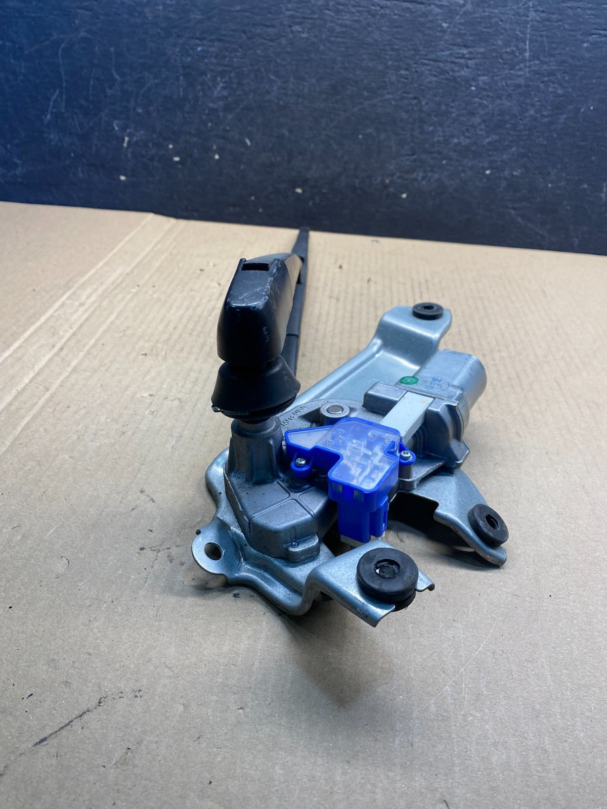 2018 to 2023 Subaru XV Crosstrek Rear Wiper Motor AG35394