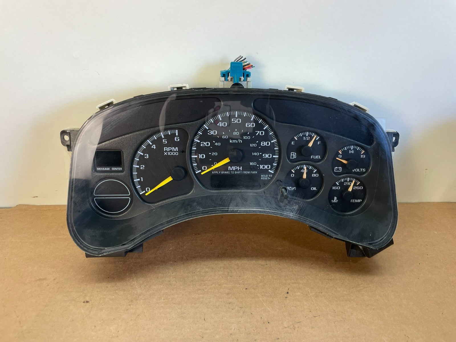 2002 GMC Yukon Speedometer Cluster Gauge AG0728 DG0
