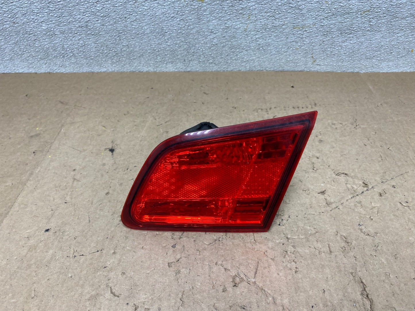 2010-2014 Subaru Legacy Right Passenger Rh Side Tail Light Inner Oem W9120 DW0