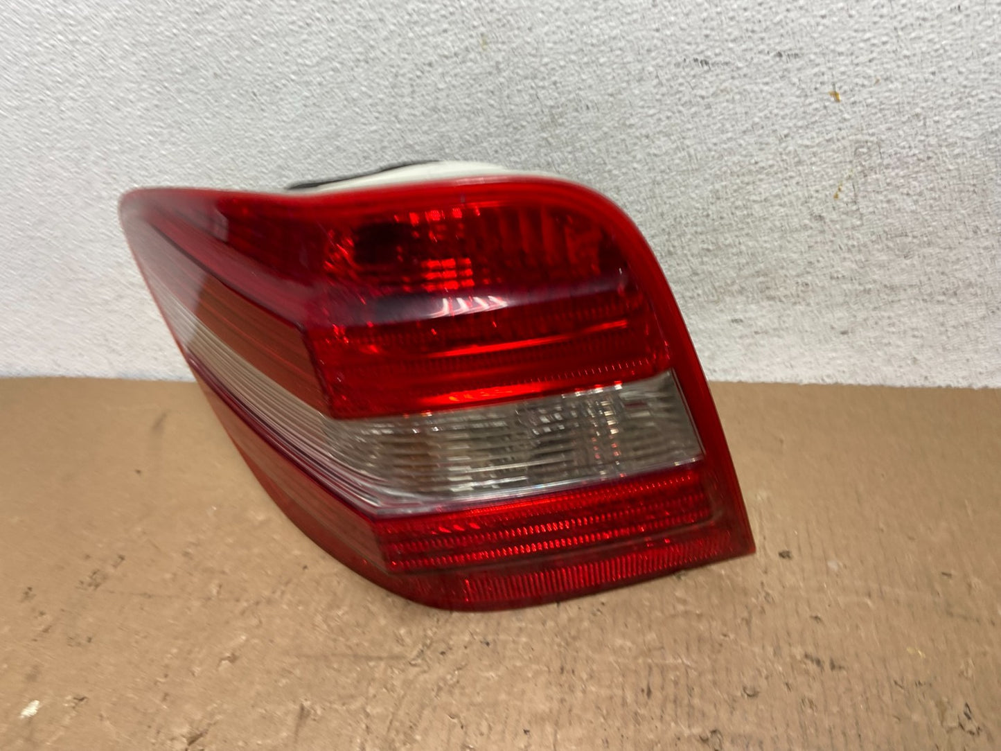 2006 - 2008 Mercedes ML 350 Ml-Class Left Driver Lh Tail Light AD8248 DW1