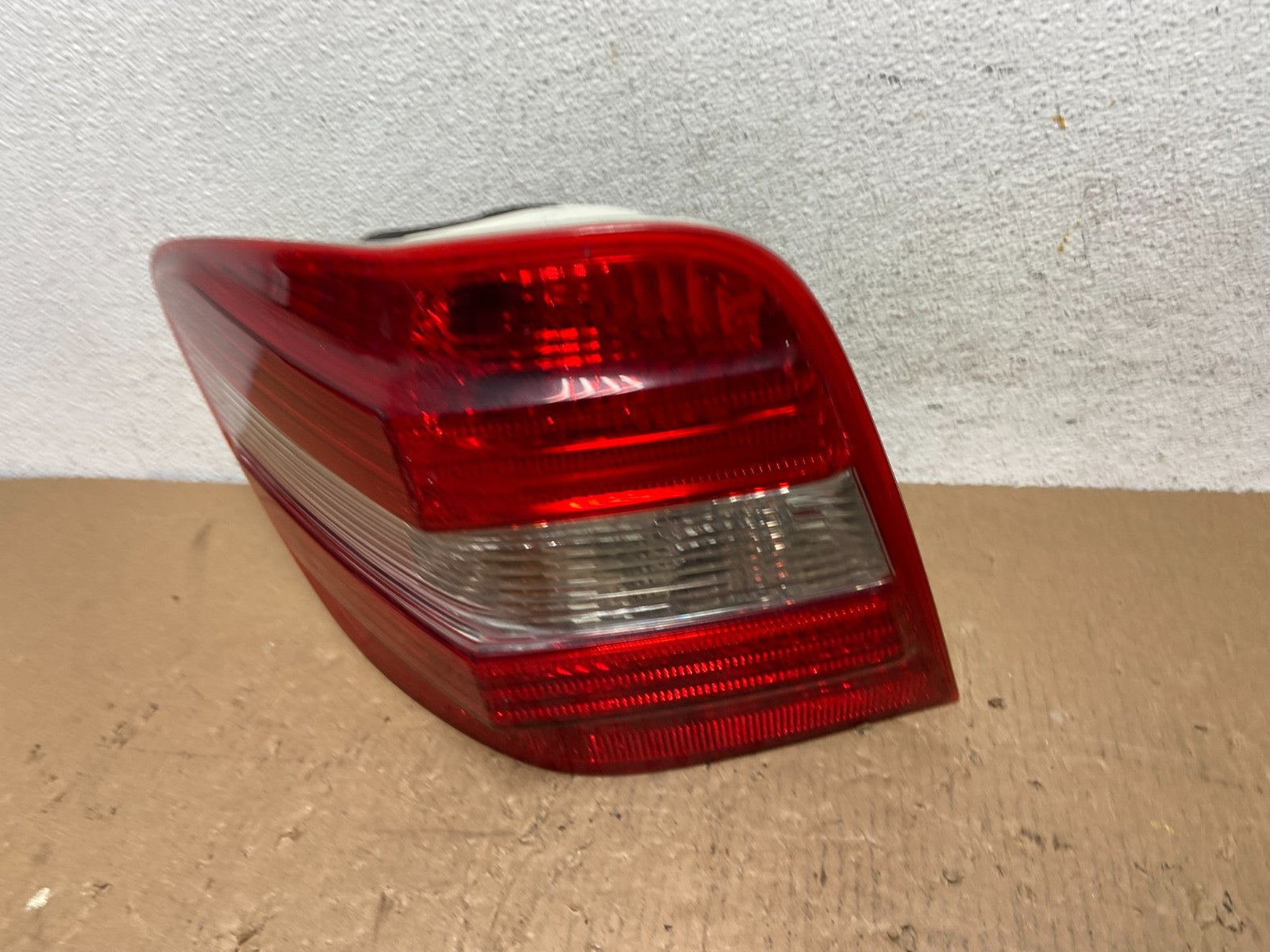 2006 - 2008 Mercedes ML 350 Ml-Class Left Driver Lh Tail Light AD8248 DW1