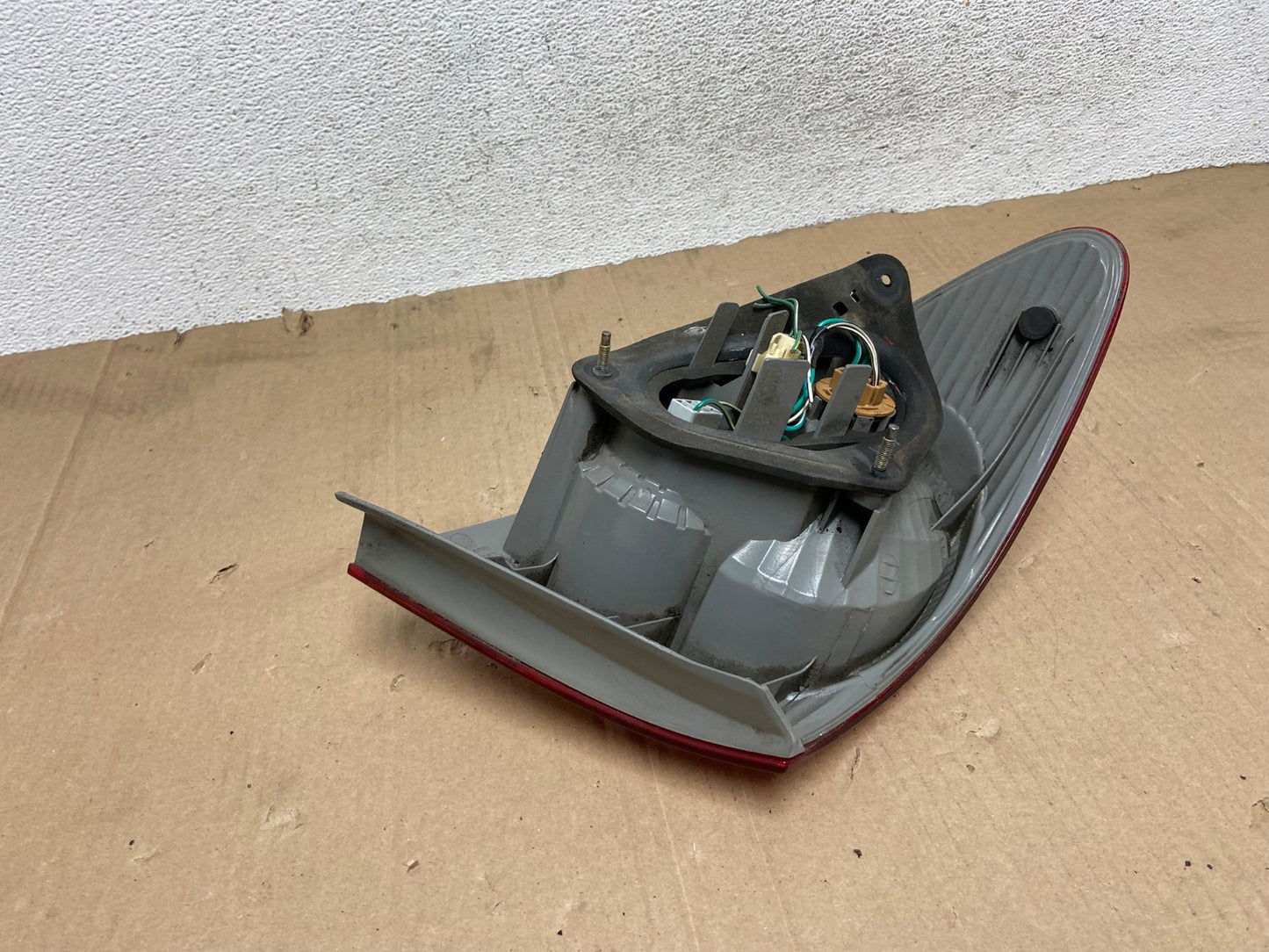 2003 to 2005 Toyota Corolla Right Passenger RH Side Tail Light AE9119 LK5