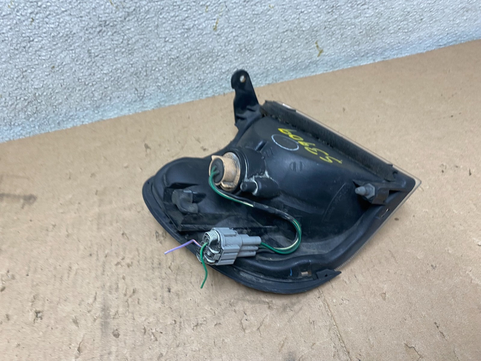 1999 - 2004 Nissan Pathfinder Front Left Driver Turn Signal Oem S3909 DW4