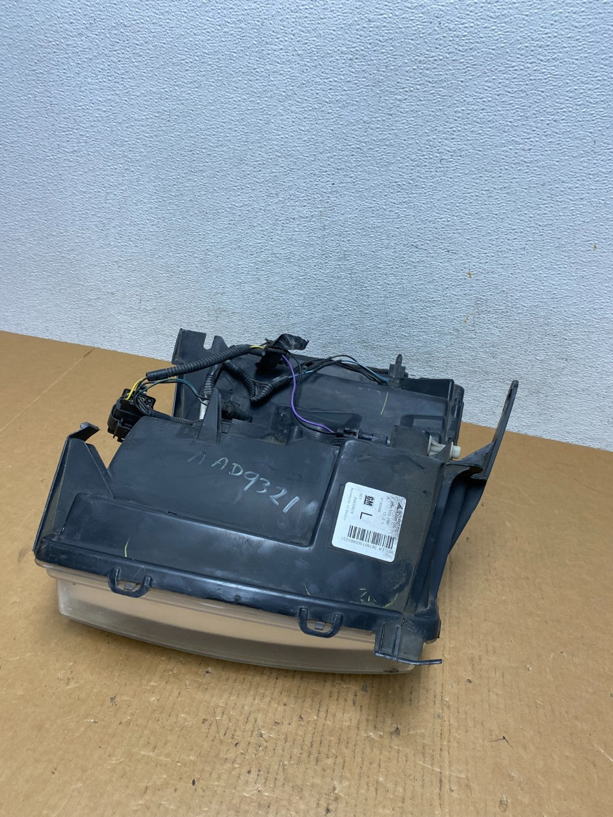 2007 to 2014 Chevrolet Silverado Left Driver Lh Side Headlight AD9321 DW10