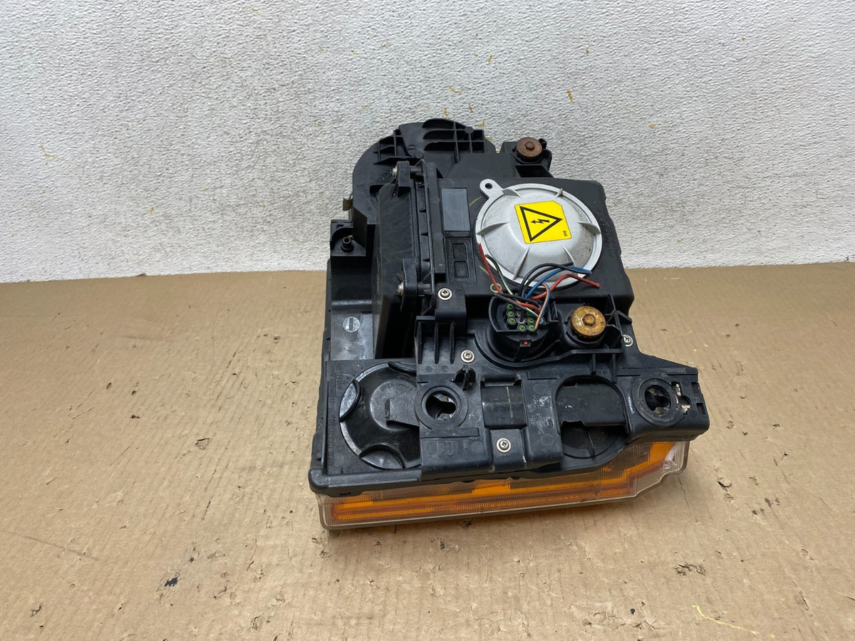 2005 - 2009 Land Rover Lr3 Right Passenger Rh Side Xenon Headlight AH5963 DW7