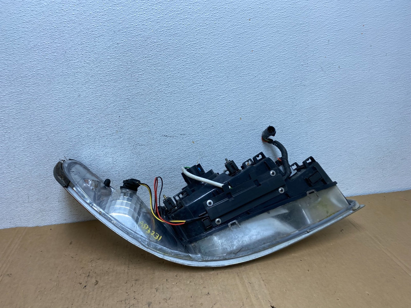 1999-2001 Lincoln & Town Car Left Driver LH Headlight Halogen AD3231 DW8