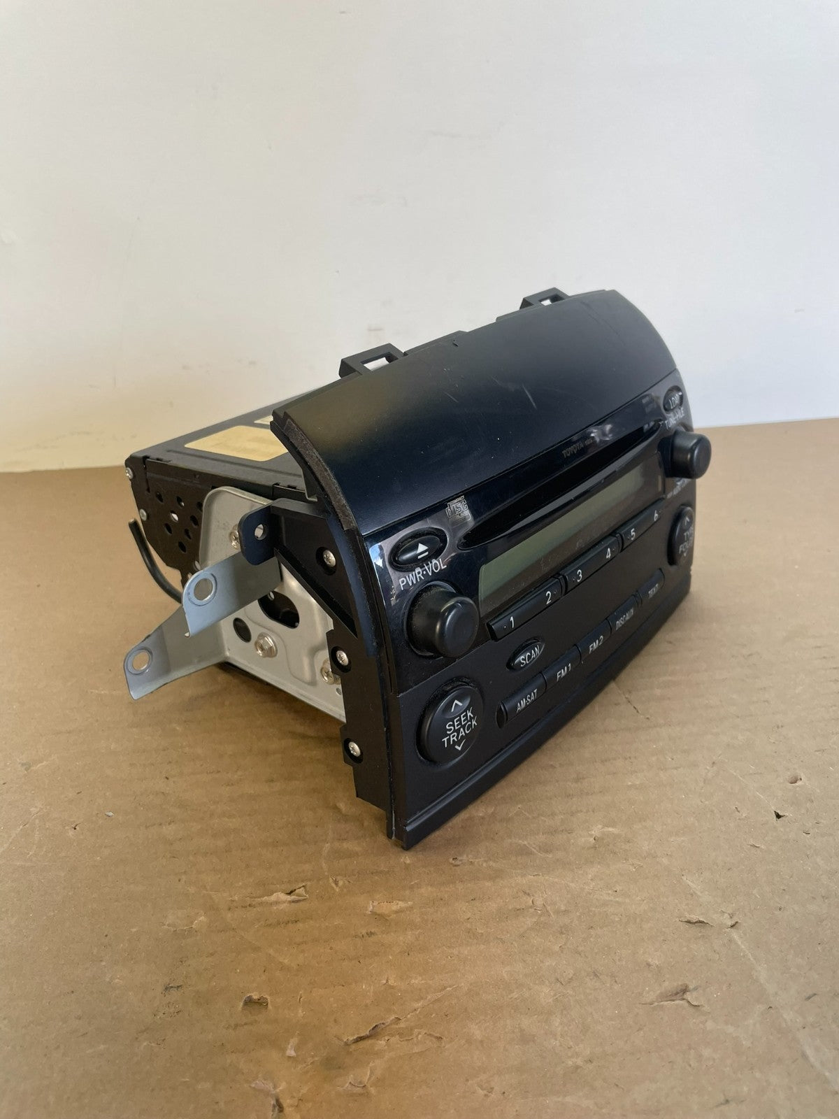 2004 to 2010 Toyota Sienna AM FM CD WMA Mp3 Radio Receiver AF5595 DG1