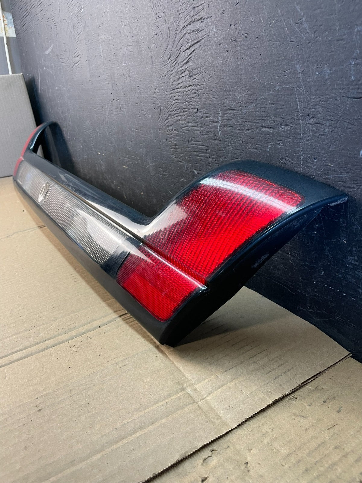 1995 to 2001 Chevrolet Lumina Rear Center Panel Tail Light ac5353 DG2