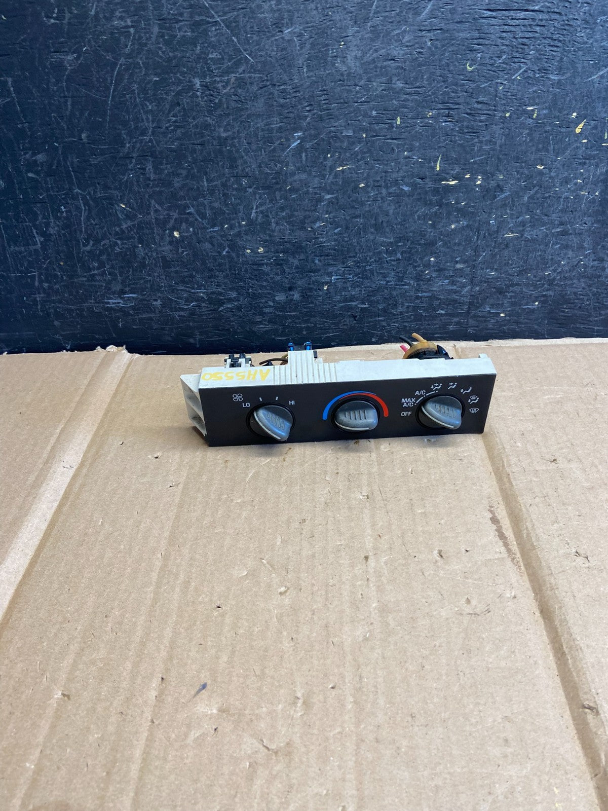 2001 - 2007 GMC Chevrolet Express 1500 Climate Control A/C AH5550 DW0