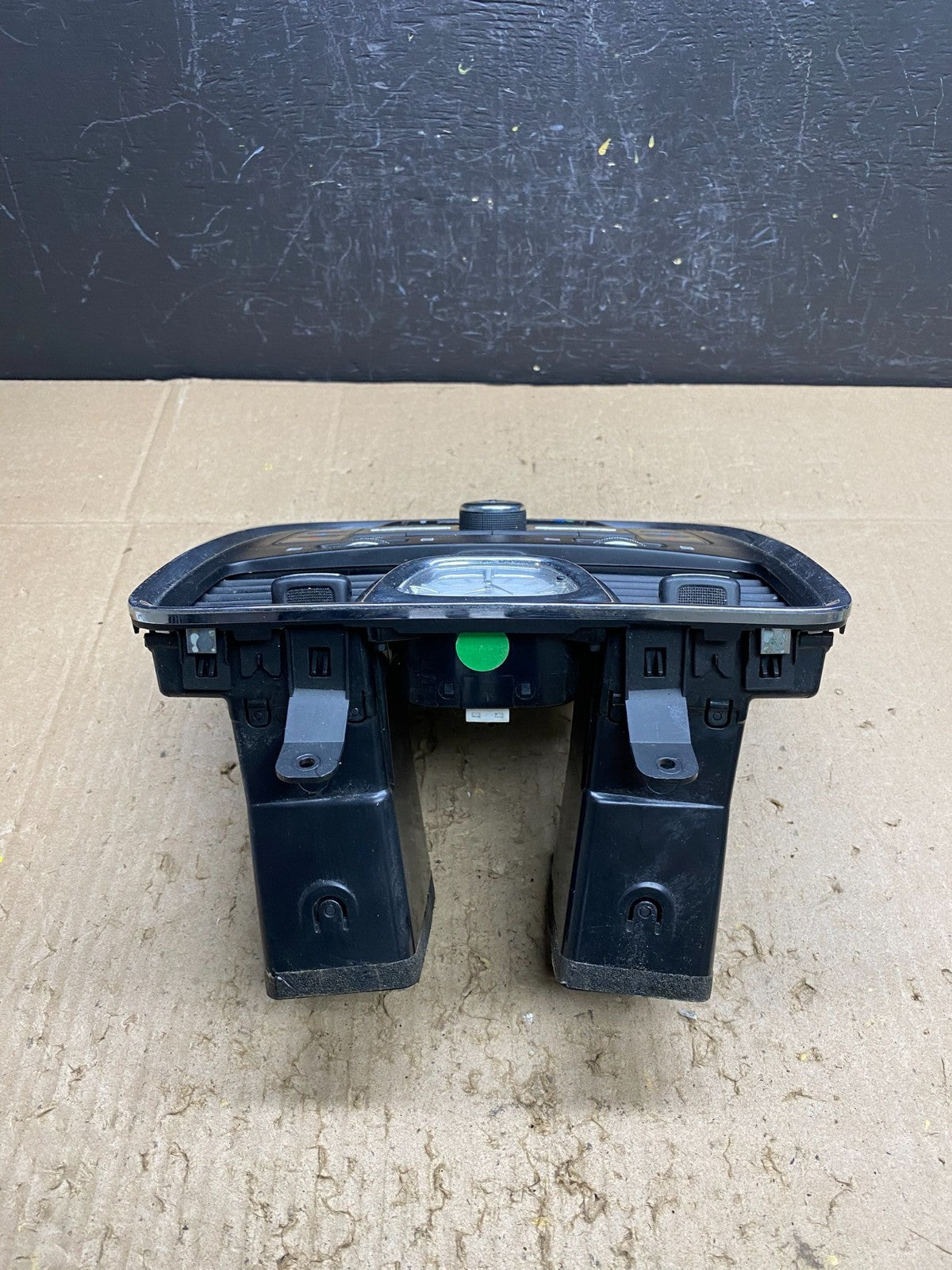 2011-2016 Chrysler Town Country Climate Control Panel Center Dash Trim AC4707 DG3