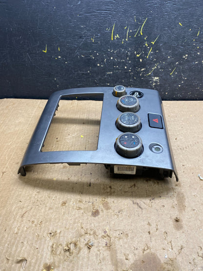 2004 - 2007 Nissan Titan Armada Radio r Climate Control Bezel Trim OEM z4520 DG3