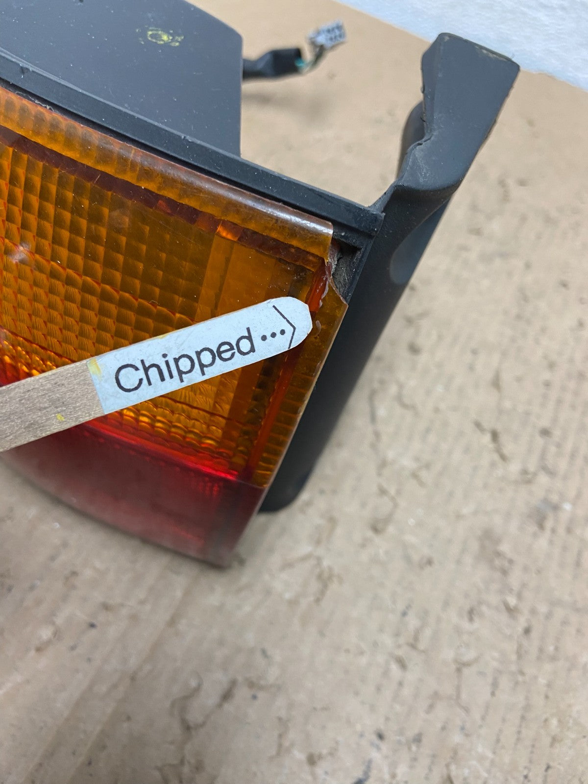 1998 1999 2000 Toyota Sienna Left Driver Tail light AD8780 DG4