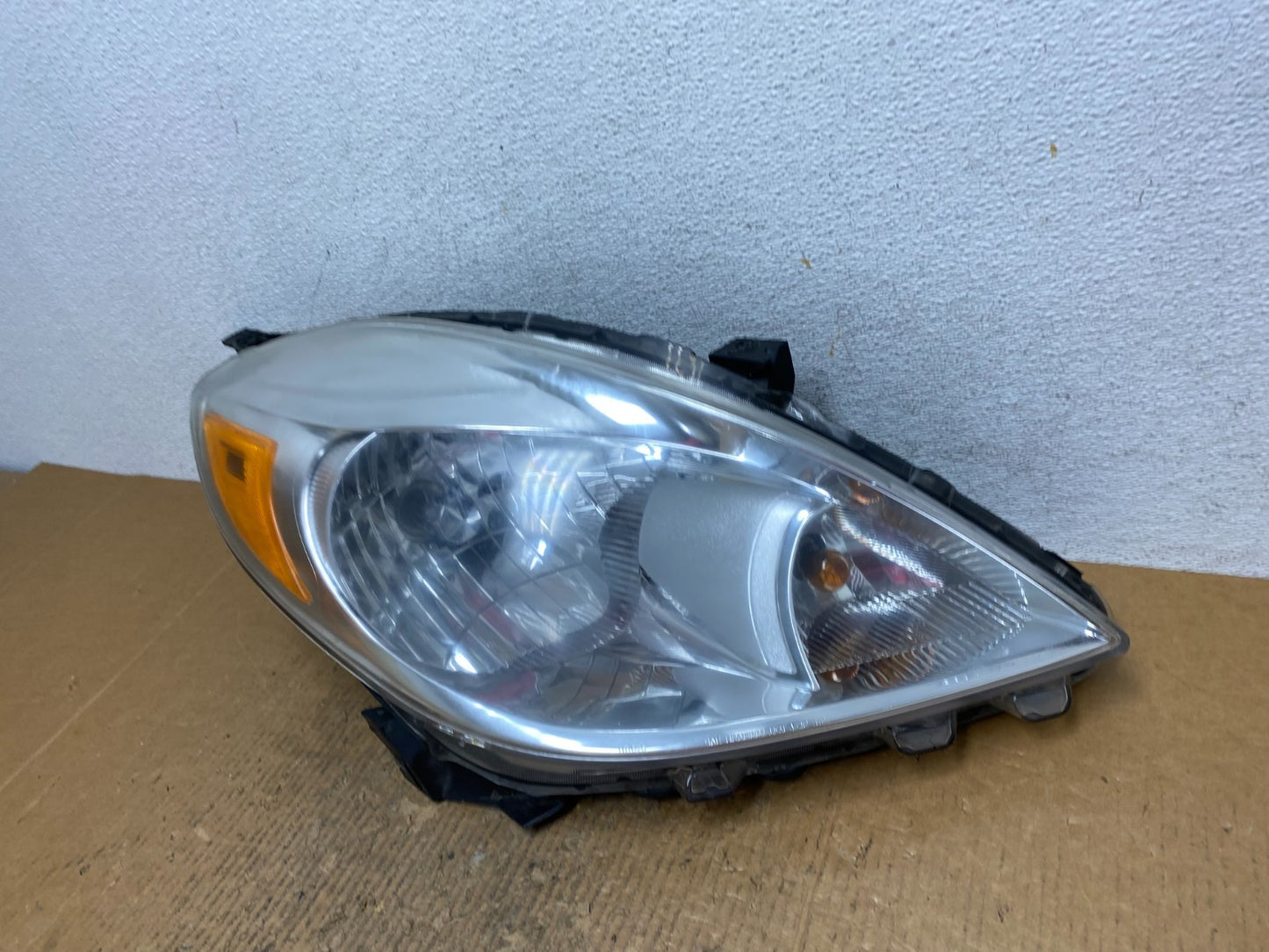 2012 2013 2014 Nissan Versa Sedan Headlight Right Passenger Rh AE2705 DW1